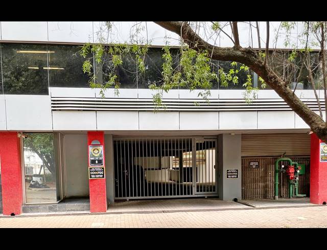 107M² OFFICE FOR SALE IN ROSEBANK